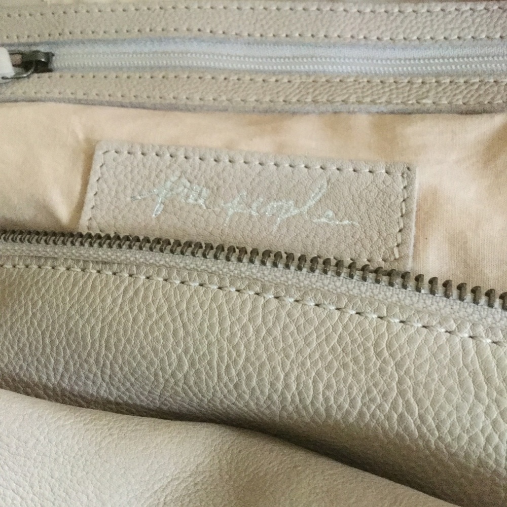 Purse - Picture 2 of 4